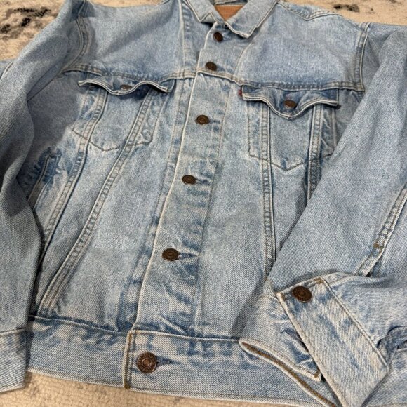 Vintage Levi’s Made In Canada Denim Jeans Trucker Jacket - Picture 3 of 7